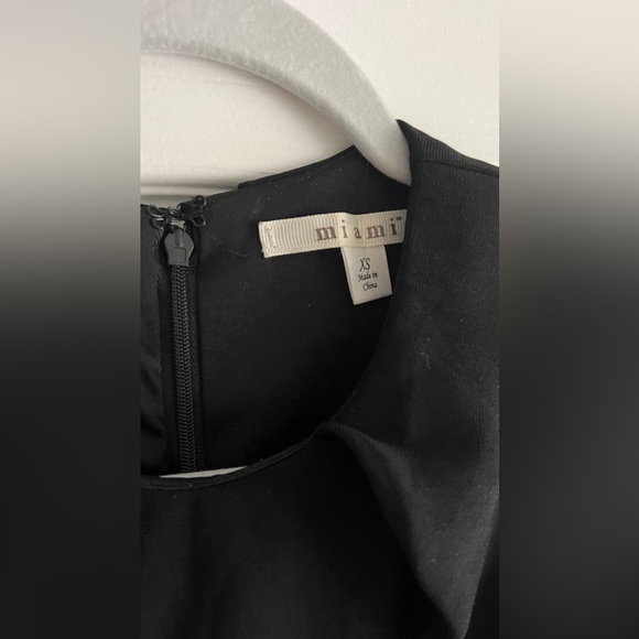 Miami Black Romper with Pockets XS - Picture 2 of 2